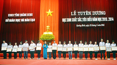 Quảng Ninh Tuyên dương học sinh xuất sắc, tiêu biểu năm học 2013-2014